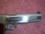 Colt Stainless Government
Model 01070XSE with box - 5 of 8