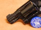 Smith and Wesson S&W M&P 340 357 w/ Night Sights - 4 of 10