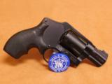 Smith and Wesson S&W M&P 340 357 w/ Night Sights - 5 of 10