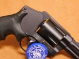 Smith and Wesson S&W M&P 340 357 w/ Night Sights - 7 of 10