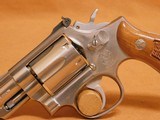 Smith and Wesson S&W Model 66-2 w/ Box, Papers - 3 of 15
