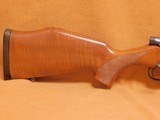 Weatherby Vanguard (300 Wby Mag, 24-inch, w/ Rings) - 2 of 12