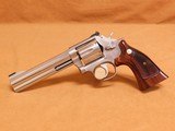 Smith & Wesson Model 686 No Dash 6-inch 357 Magnum - 1 of 11