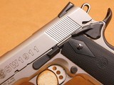 Smith & Wesson Model 1911 (.45 ACP, Satin Stainless, 108282) - 4 of 16