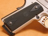Smith & Wesson Model 1911 (.45 ACP, Satin Stainless, 108282) - 9 of 16