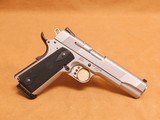 Smith & Wesson Model 1911 (.45 ACP, Satin Stainless, 108282) - 8 of 16