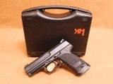 HK USP 40 (w/ "Jet Funnel" Mag Well, Box, 2 Smoke/Clear Mags) - 1 of 15