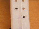 HK USP 40 (w/ "Jet Funnel" Mag Well, Box, 2 Smoke/Clear Mags) - 14 of 15