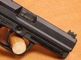 HK USP 40 (w/ "Jet Funnel" Mag Well, Box, 2 Smoke/Clear Mags) - 7 of 15