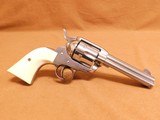 Ruger Vaquero 5109 (.357 Magnum, High-Gloss Stainless, Faux Ivory Grips) - 7 of 14