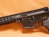 LMT Defender 2000 (Lewis Machine and Tool AR-15 5.56/223) - 3 of 13