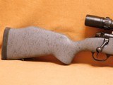 Weatherby Mark V Accumark Ultra Lightweight (270 Win, 24-inch Fluted Barrel & Bolt, Grey/Gray & Black Stock) - 2 of 13