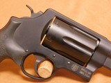 Smith and Wesson Governor w/ Night Sight (45/410, 162410) S&W - 8 of 12