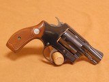 Smith and Wesson Model 36 (Chiefs Special J-Frame, 38 SPL 5 Shot) S&W - 7 of 11