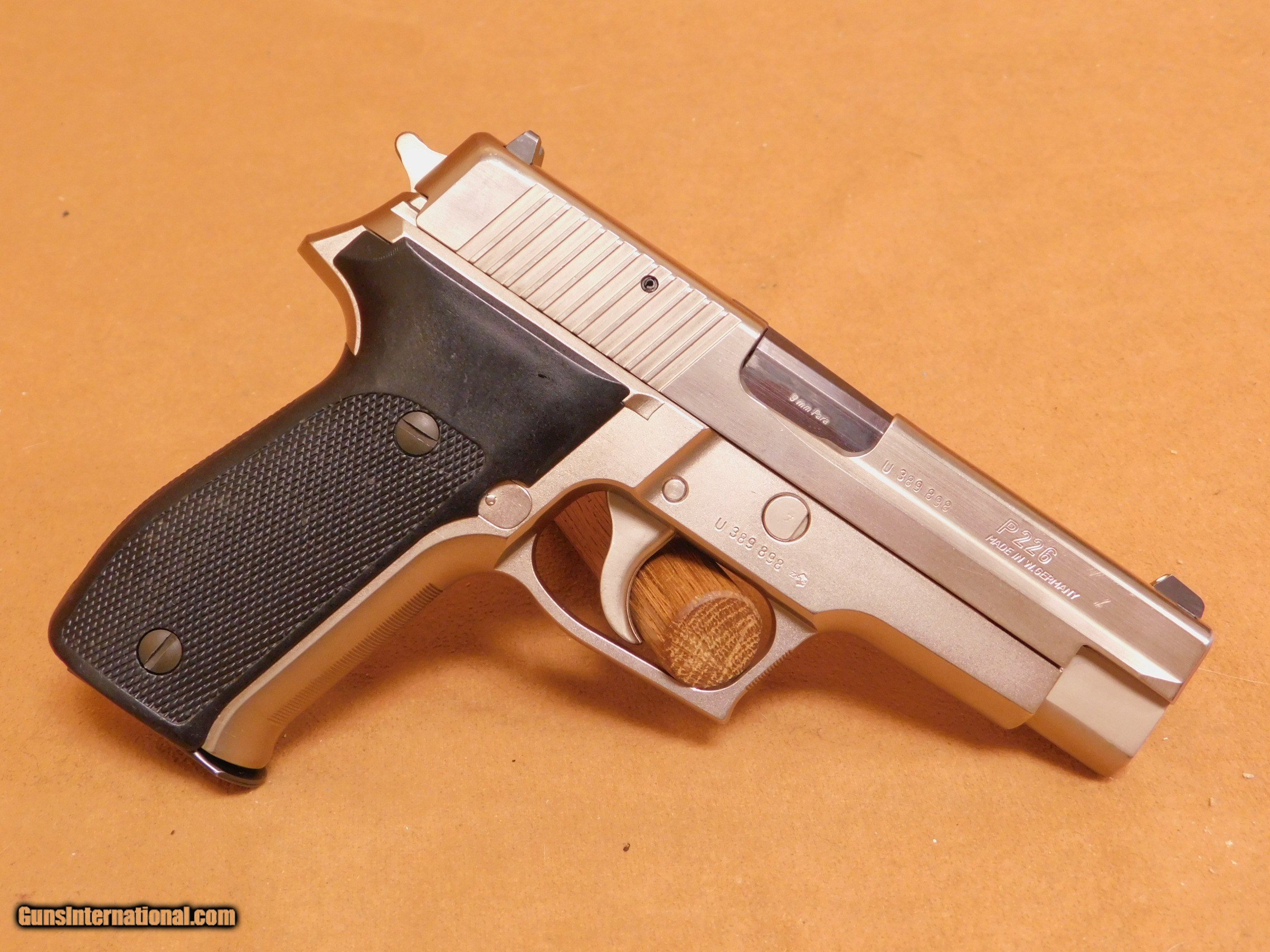 Sig Sauer P226R, Contractwars Wiki