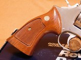 Smith and Wesson Model 686-3 w/ Box (6-inch, 357 Magnum, Stainless) - 7 of 10