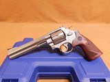 NEW Smith and Wesson Model 629 Deluxe (44 Mag, 6.5-inch, Stainless) 150714 - 1 of 3