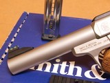 Smith and Wesson SW22 Victory Model Rimfire Pistol (108490) - 4 of 11