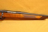 Weatherby Vanguard Deluxe (300 Wby Magnum, 24-inch, 3+1) - 3 of 12