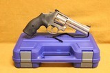 New Smith and Wesson Model 686-6 (357 Magnum, 4-inch Stainless) 164222 - 2 of 3