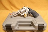 NEW Smith and Wesson Model 686 Performance Center (357 Magnum 38 Special) - 1 of 4