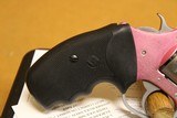 Charter Arms Pink Lady Undercover Lite (38 Spl 2-inch) - 6 of 9