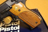 LIKE NEW Smith and Wesson Model 52-2 (38 Spl, 5