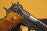 LIKE NEW Smith and Wesson Model 52-2 (38 Spl, 5
