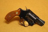 Smith and Wesson Model 36 Chief's Special (38 Spl, 2-inch, Blued/Black) S&W - 5 of 9