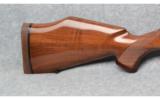 Weatherby Mark V .300 Win Mag - 3 of 7