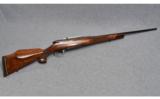 Weatherby Left Handed 7mm Wby. Mag. - 1 of 8