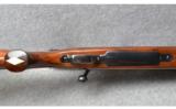 Weatherby Mark V 300 Weatherby Magnum - 3 of 8