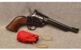 Ruger Single Six
.22LR/22 Mag Combo (Pre-Warning) - 1 of 2