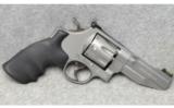 SMITH & WESSON 627-5 .357 Mag - 1 of 2