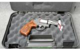 Smith & Wesson ~ Performance Center 686-6 ~ .357 Mag. - 3 of 3
