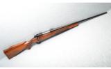Winchester Model 70 XTR Sporter .300 WBY - 1 of 8