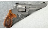 Smith & Wesson ~ Model 627-5 ~ .357 Mag. - 2 of 3