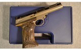 ~ Smith & Wesson ~ 22s ~ .22 LR - 1 of 4