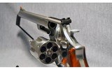 Smith & Wesson ~ 629-1 ~ .44 Magnum - 7 of 8