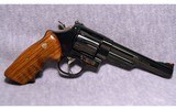 SMITH & WESSON ~ 57-6 ~ .41 Magnum