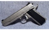 DAN WESSON ARMS ~ VALOR ~ .45 ACP - 2 of 3