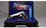 DAN WESSON ARMS ~ VALOR ~ .45 ACP - 3 of 3