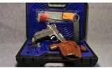 DAN WESSON ARMS ~ VALOR ~ .45 ACP - 5 of 5