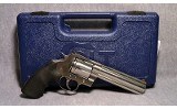 Colt ~ Anaconda ~ .44 Magnum - 3 of 3