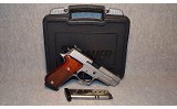 SIG Sauer ~P220 Elite ~ .45 Auto - 4 of 4
