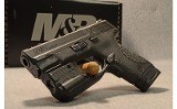 Smith & Wesson ~ M&P9 Shield ~ 9mm Luger - Image 3 of 5