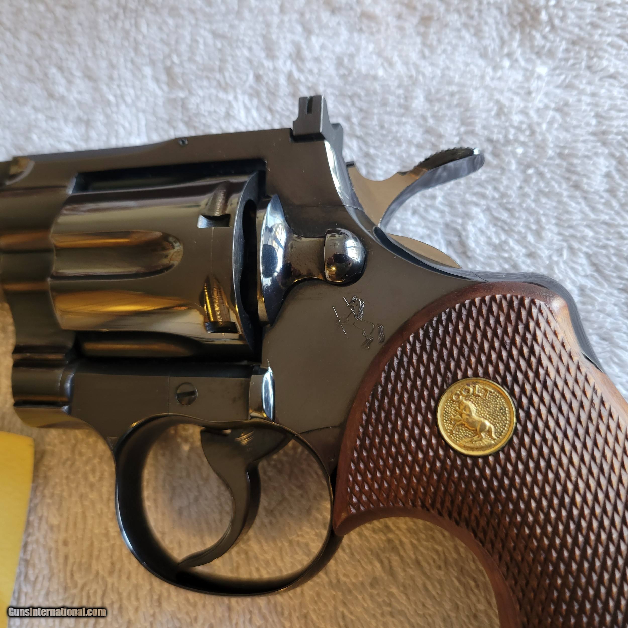 COLT PYTHON 1957 WITH BOX SERIAL 2706