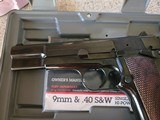 Browning Hi-Power 9mm Luger Mint in box appears unfired made in 1995 - 8 of 13 Browning Hi-Power 9mm Luger Mint in box appears unfired made in 1995 - 8 of 13