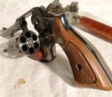 Smith & Wesson Model 10 - 38 Spl - Made in 1970 - 95% - 3 of 5
