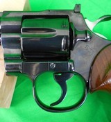 Colt Python 6 inch Blued in 357 magnum made in 1977 made in 1977 - LIKE NEW! - 4 of 19